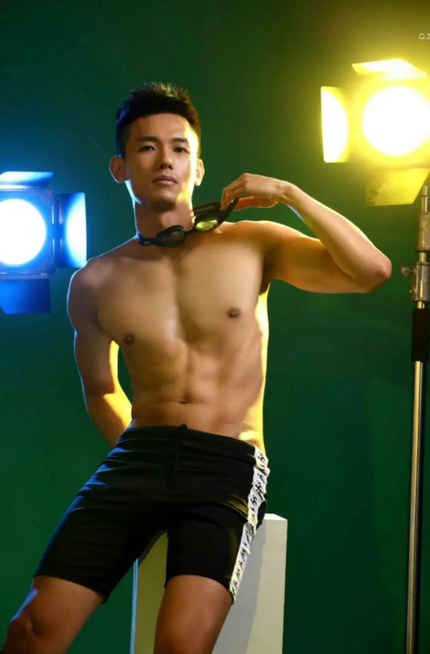 หนุ่มหล่อขึ้นปก 1169