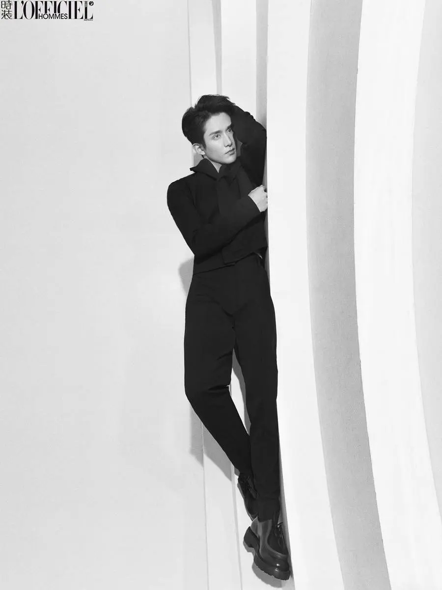 Zhang Xincheng @ L&rsquo;Officiel Hommes China August 2023