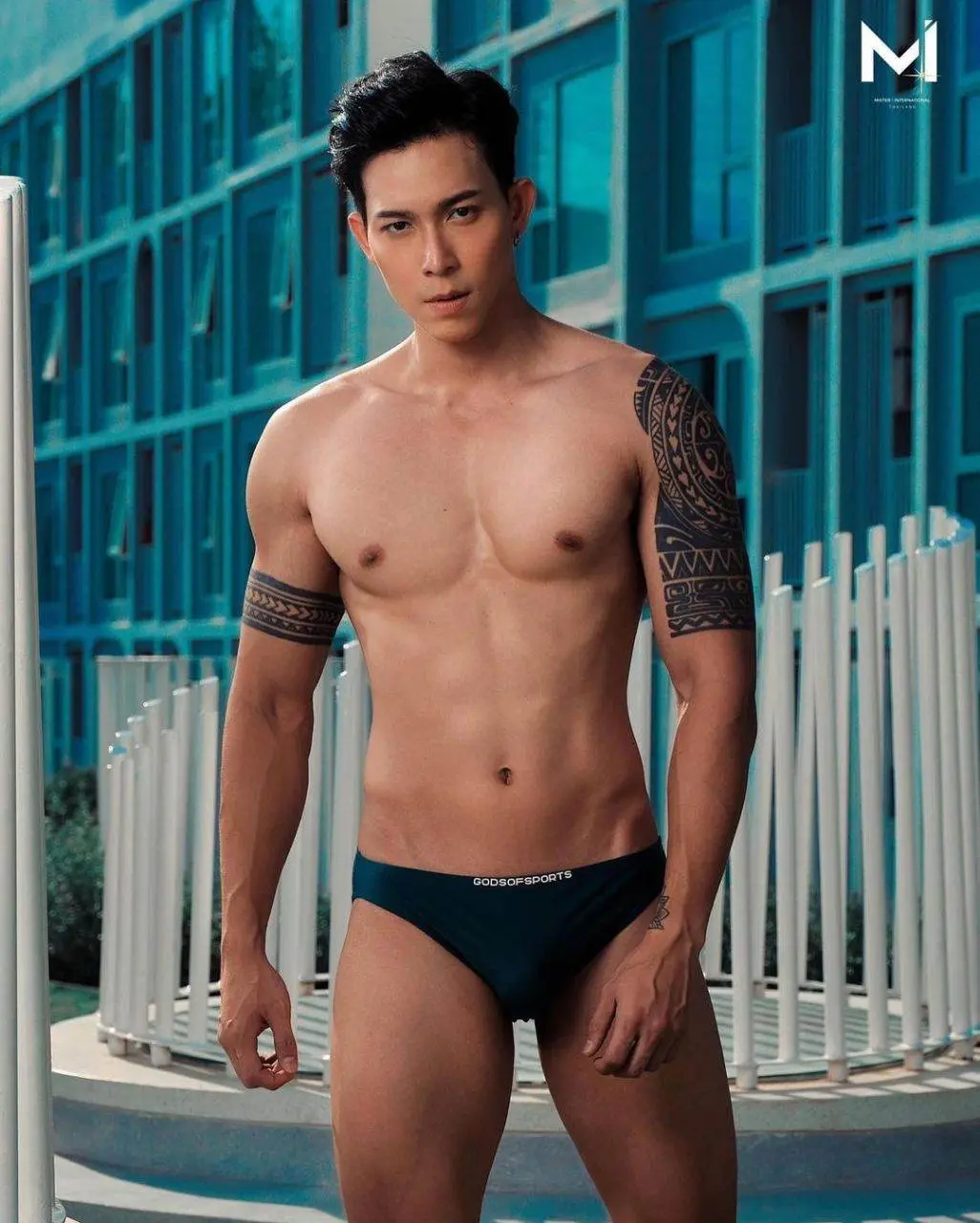 หลากสีรสแซ่บ