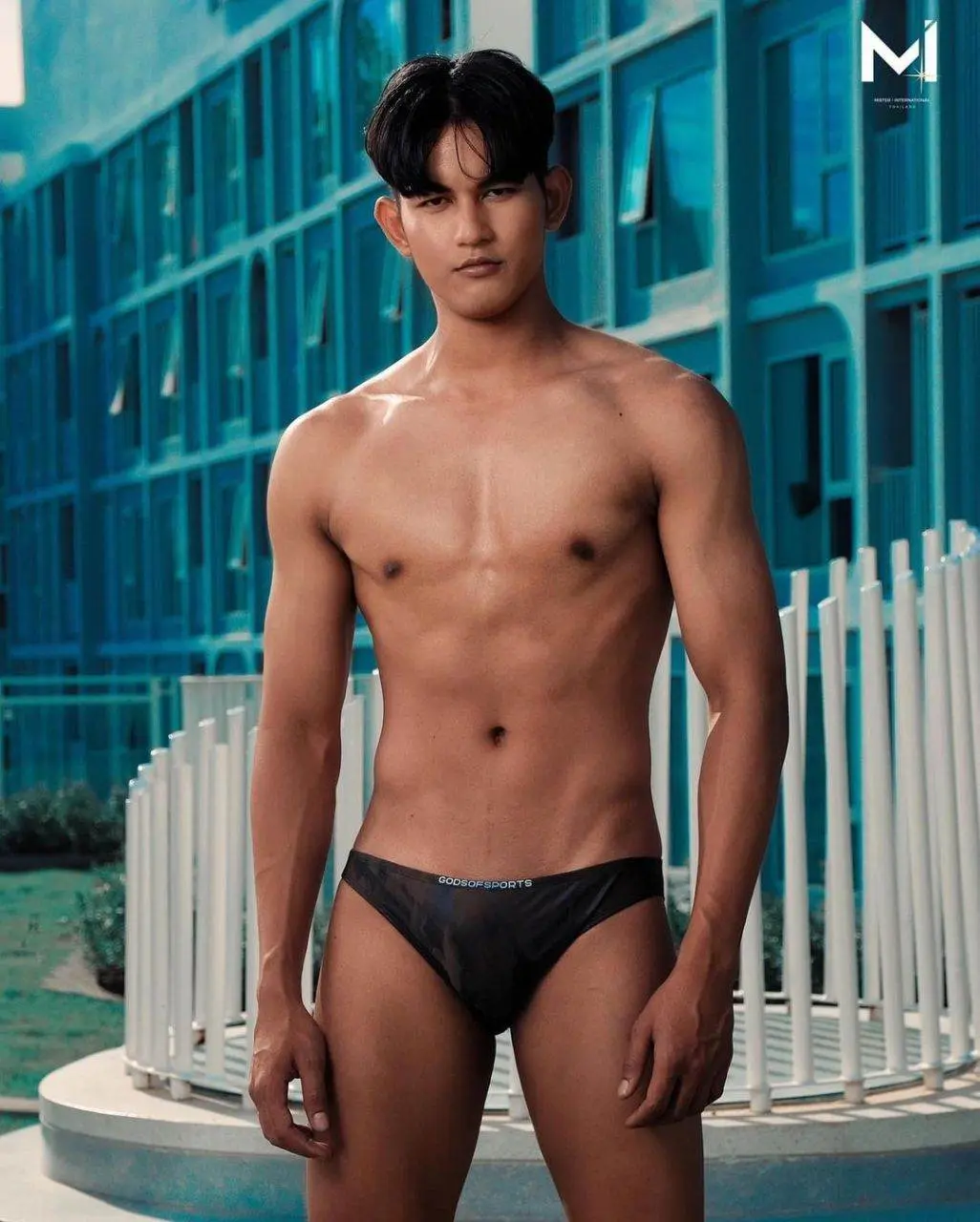 หลากสีรสแซ่บ