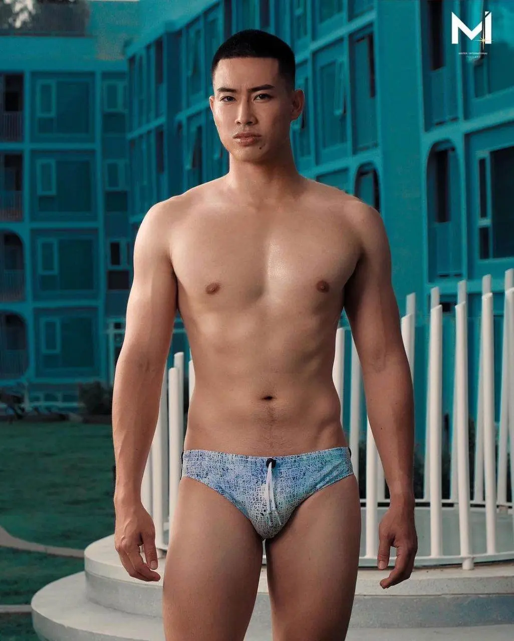 หลากสีรสแซ่บ