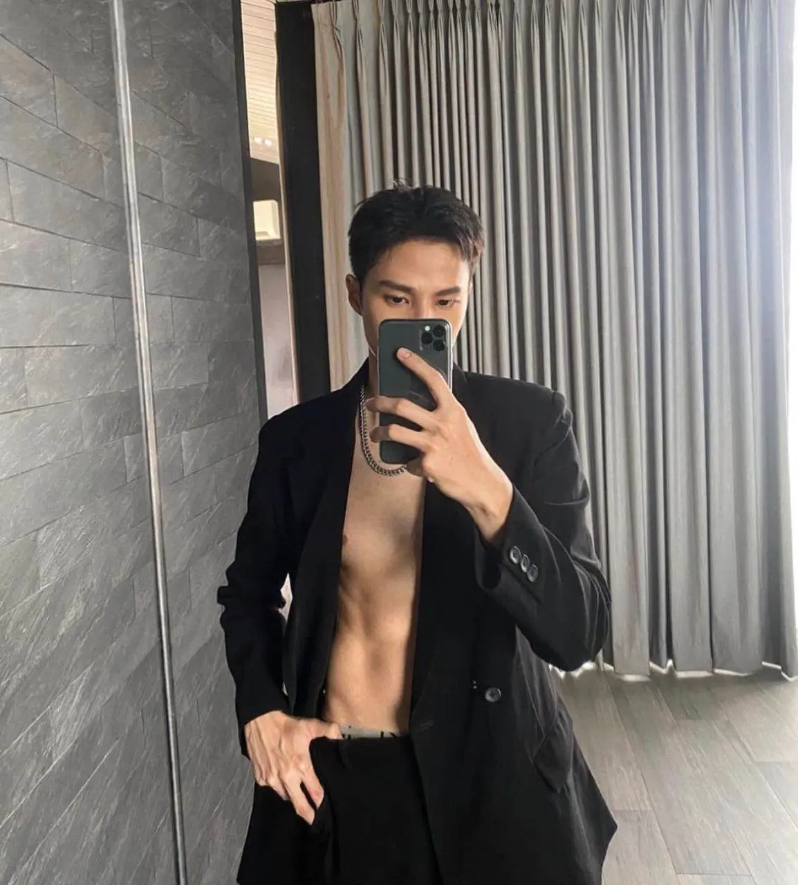 บรรดาสามีของเค้า