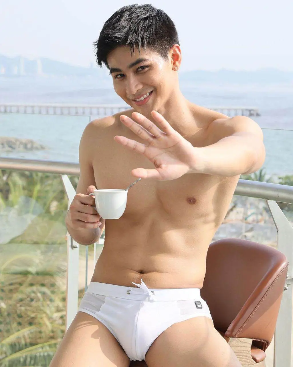 สดใสอยากอ๊อก