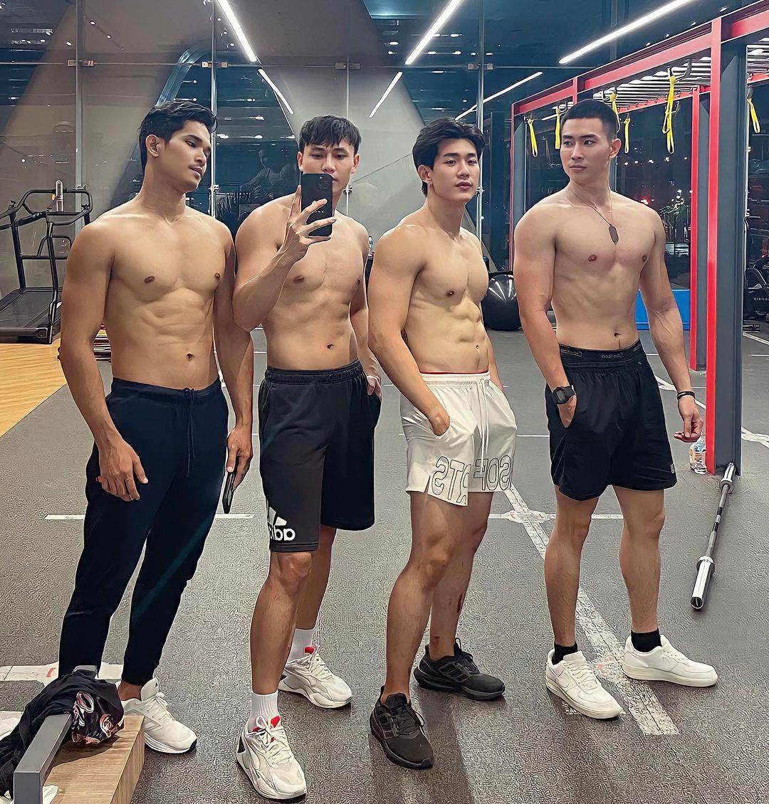 สดใสอยากอ๊อก