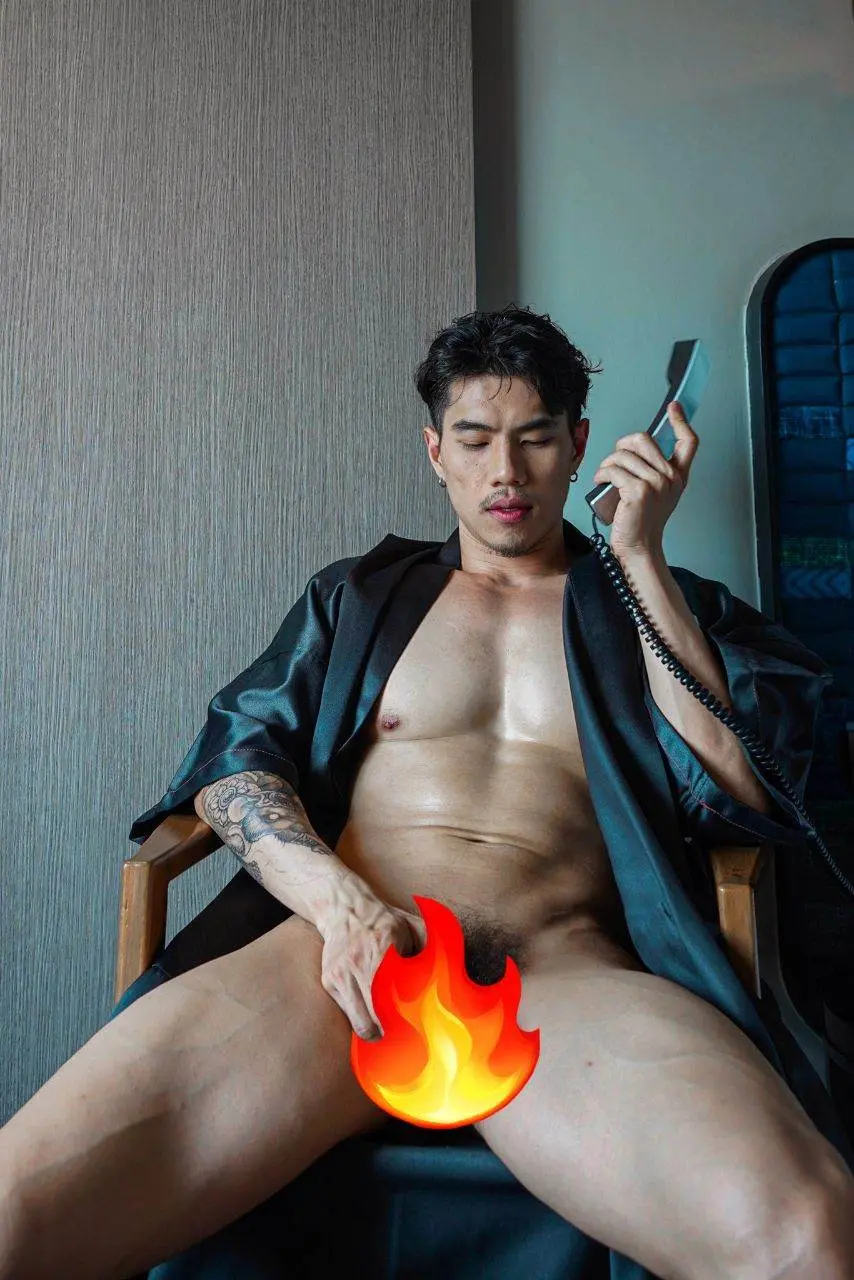 ส่องหนุ่ม 321