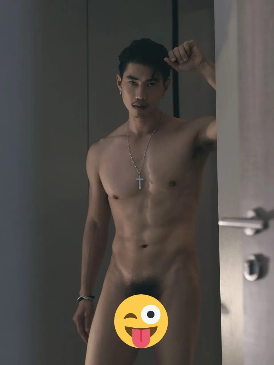 ส่องหนุ่ม 321