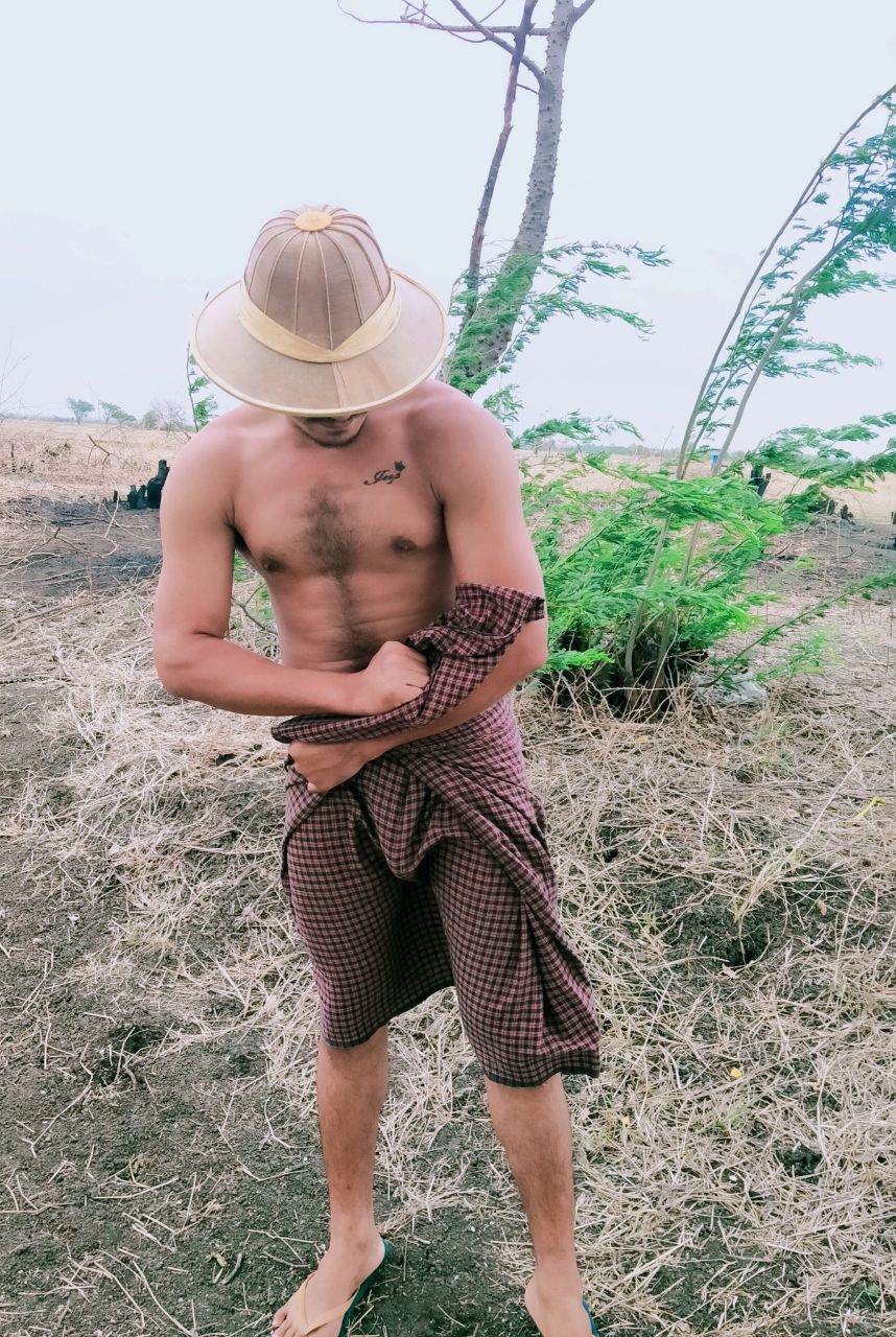 หนุ่มพม่า..บ้านๆ