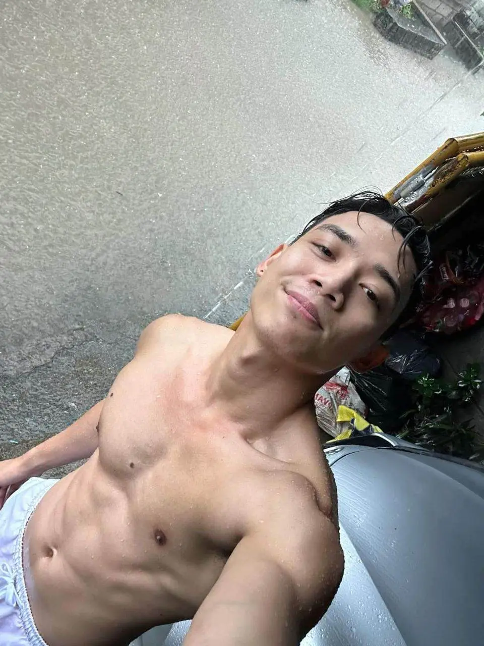 ผู้ชายในสายฝน