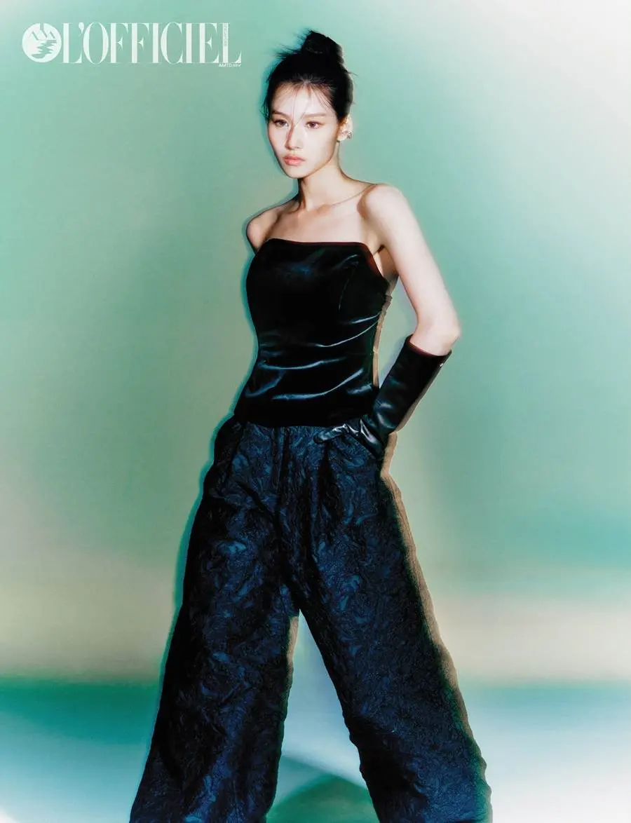 (Twice) Sana @ L&rsquo;Officiel Singapore September 2023