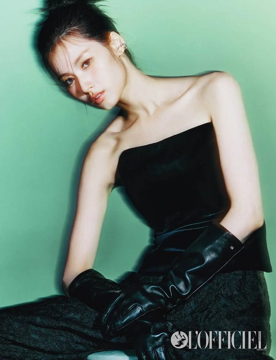 (Twice) Sana @ L&rsquo;Officiel Singapore September 2023