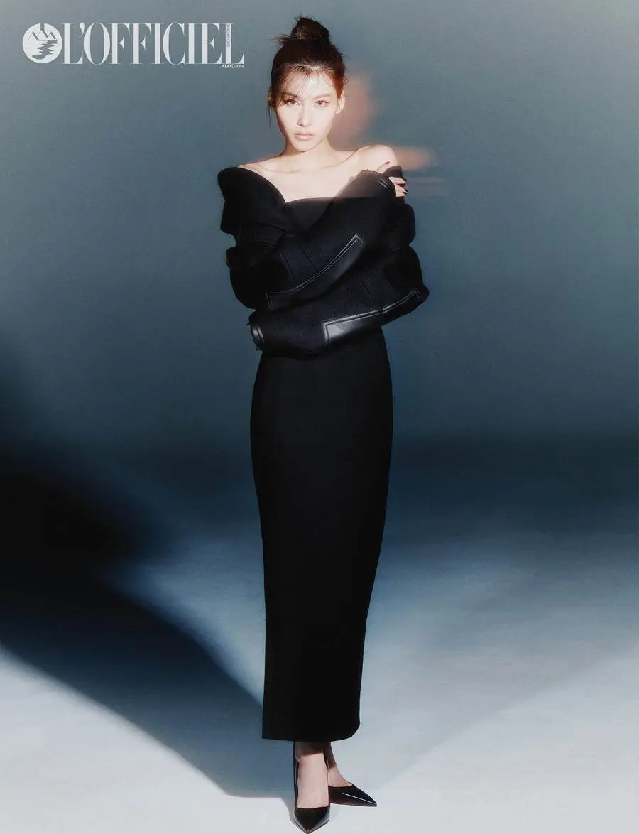(Twice) Sana @ L&rsquo;Officiel Singapore September 2023