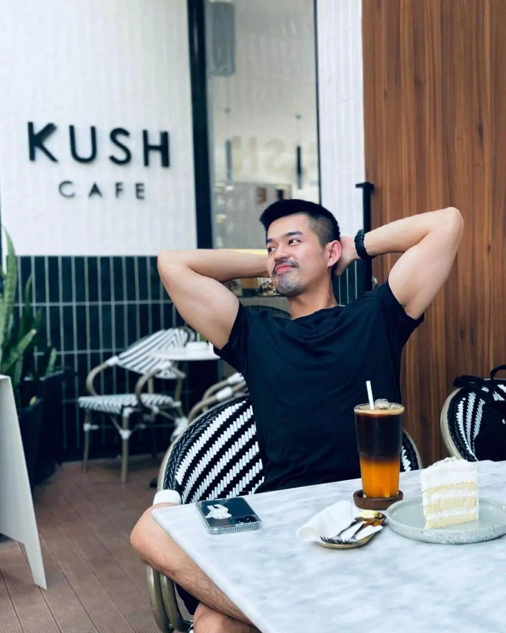 แพ้ตอหนวดไรหนวด