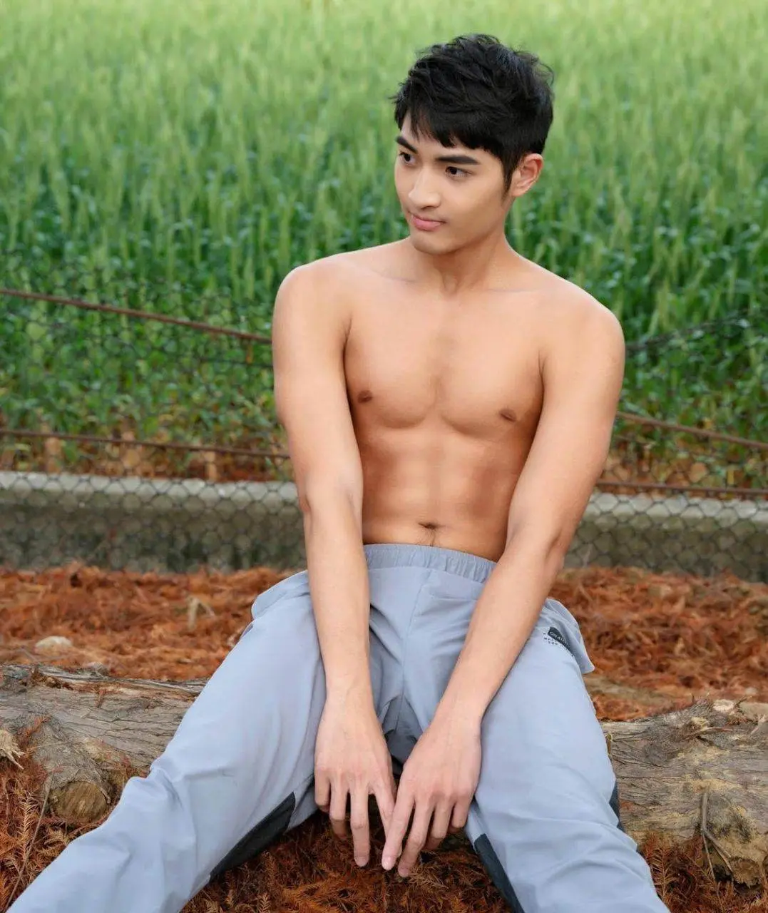 หนุ่มหล่อขึ้นปก 1178