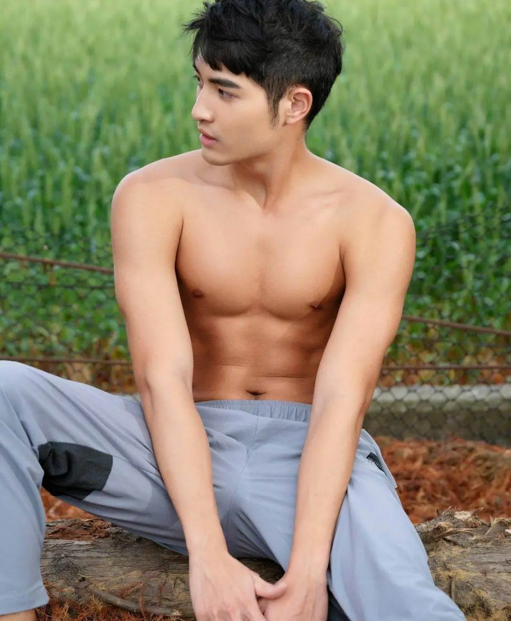 หนุ่มหล่อขึ้นปก 1178