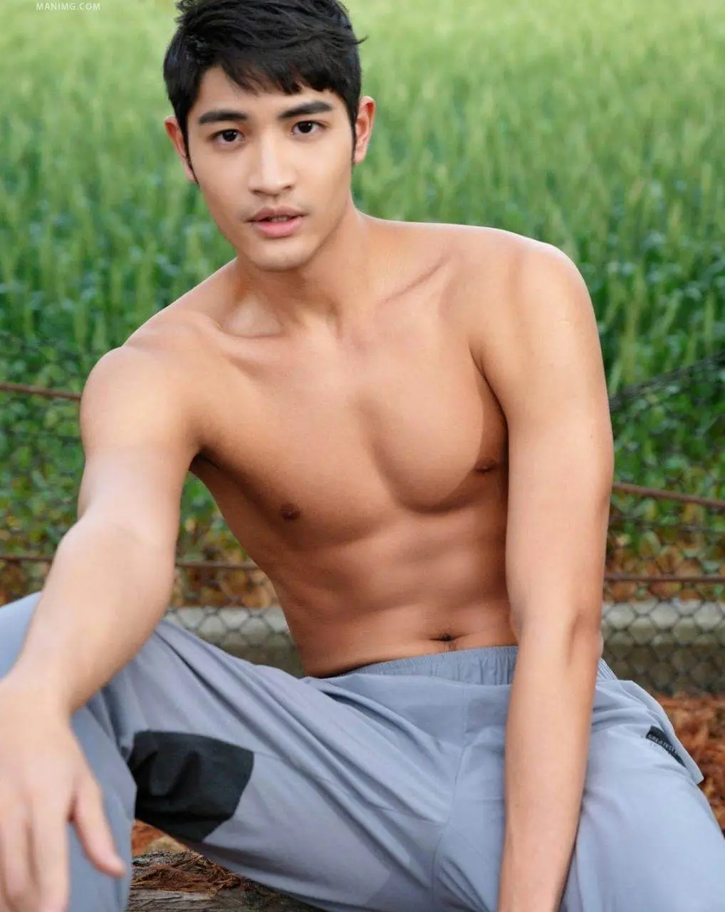 หนุ่มหล่อขึ้นปก 1178