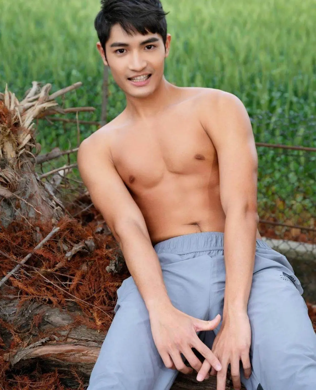 หนุ่มหล่อขึ้นปก 1178