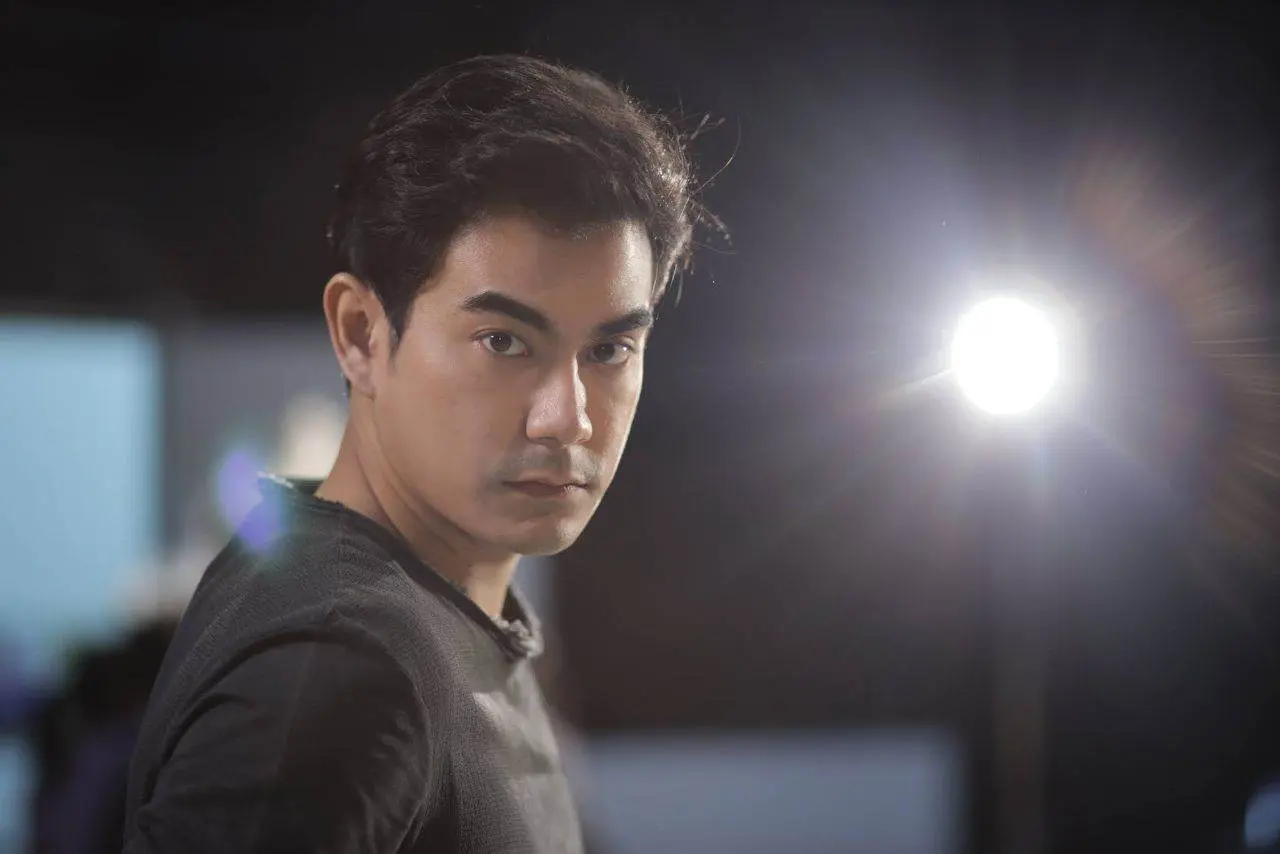 ไม่ถอดแต่..อยากกอดจัง
