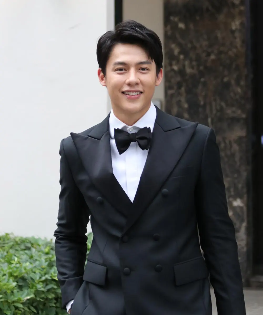 ไม่ถอดแต่..อยากกอดจัง