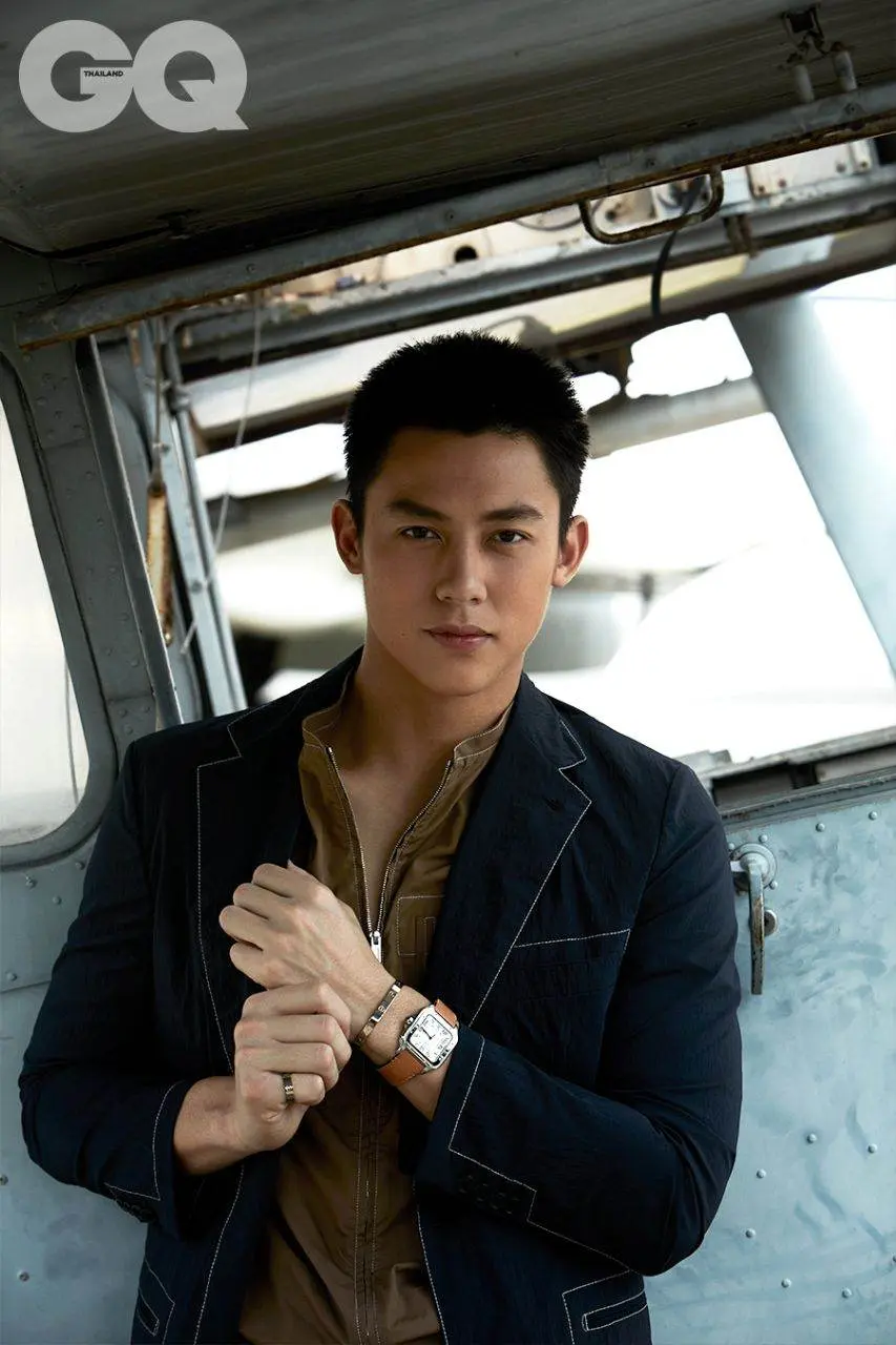 ไม่ถอดแต่..อยากกอดจัง