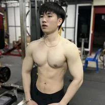 ก็ Body ก็ให้ครับ ขาก็ยาว...!!!