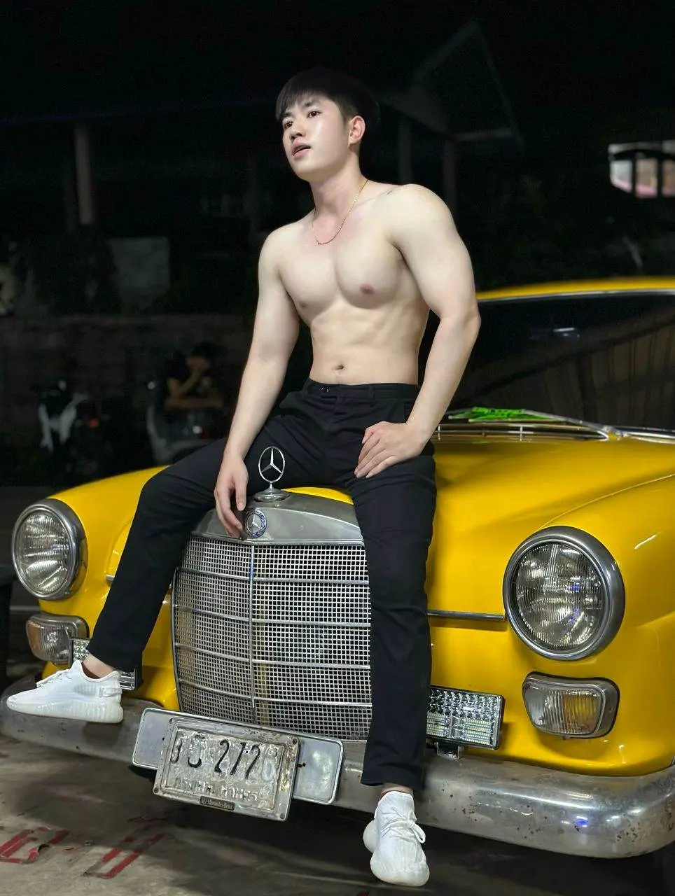 ก็ Body ก็ให้ครับ ขาก็ยาว...!!!
