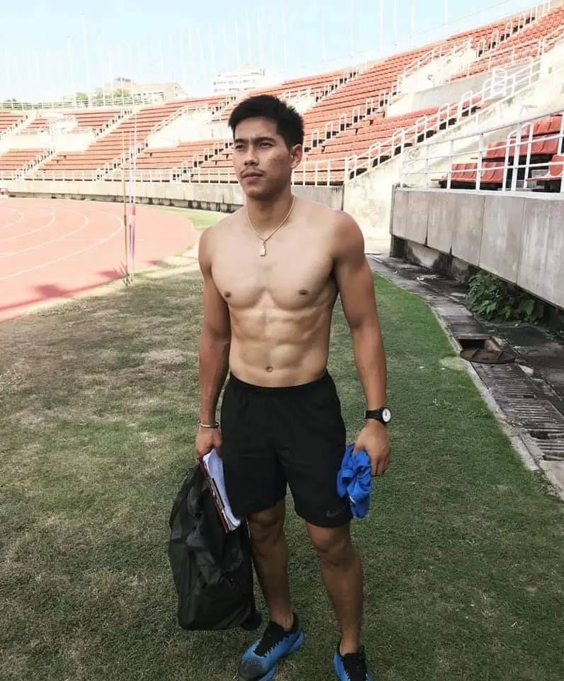 โอ๊ต ภาสพงศ์ อ่ำสำอางค์ กระโดดค้ำชายทีมชาติไทย