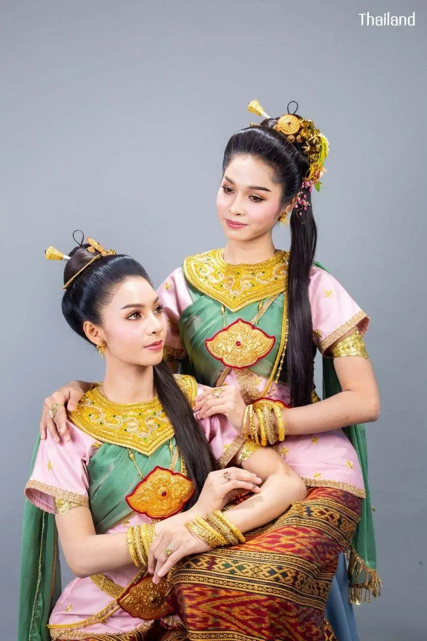 Thai Dance: Phuean Phaeng Taeng Tua 🇹🇭