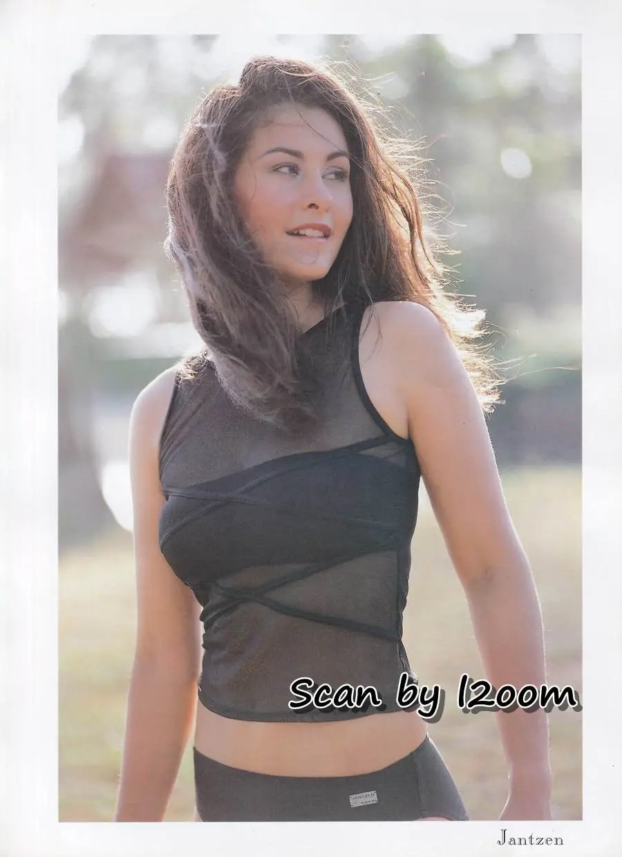 (วันวาน) เซซีเลีย นาริสา ดาว์ซัน @ เพื่อนเดินทาง ปีที่ 232 ฉบับที่ 262 ตุลาคม 2544