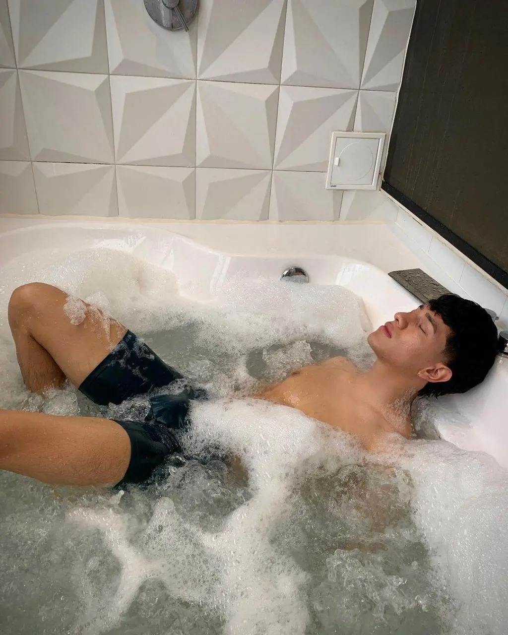 แอบดูไอจีผู้ชาย 18