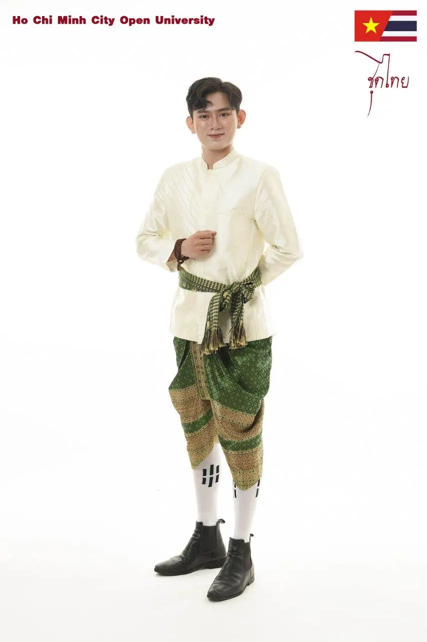 🇻🇳 Vietnamese students present the Thai Traditional Costume 🇹🇭
