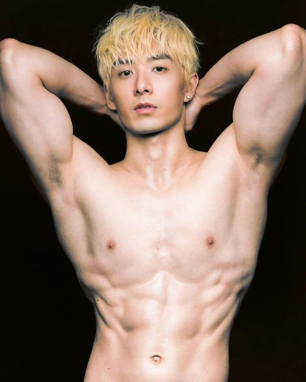 หล่อแบบ​ Peter Kuan