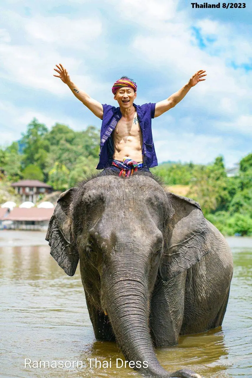 Thai Guy and the Elephant 🇹🇭