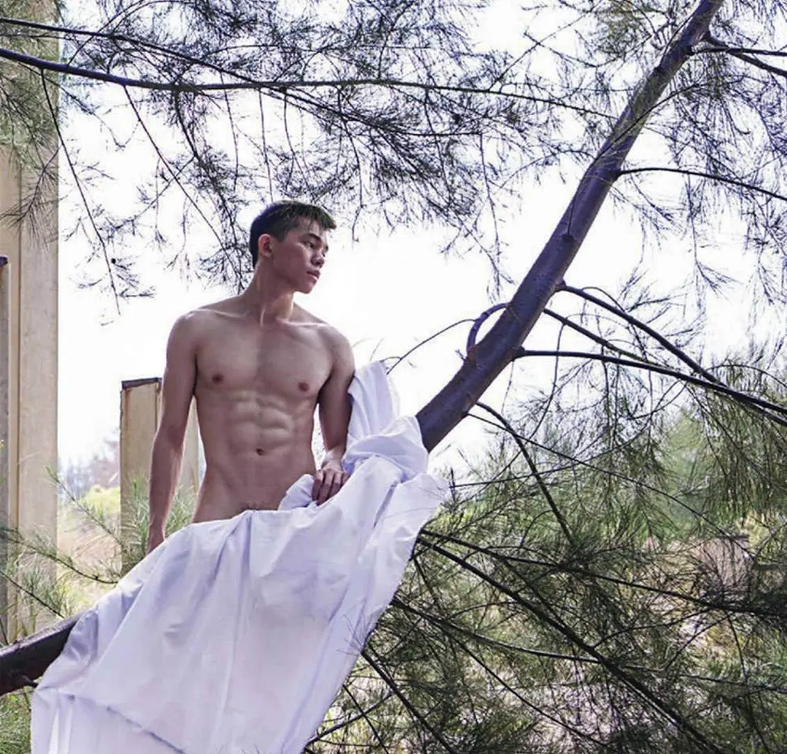 หนุ่มหล่อขึ้นปก 1170.3