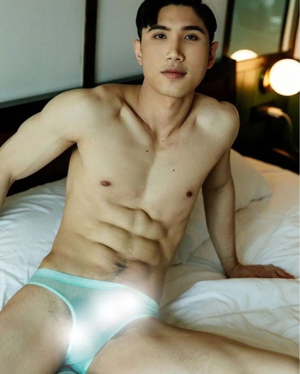 หนุ่มหล่อขึ้นปก 1177.2