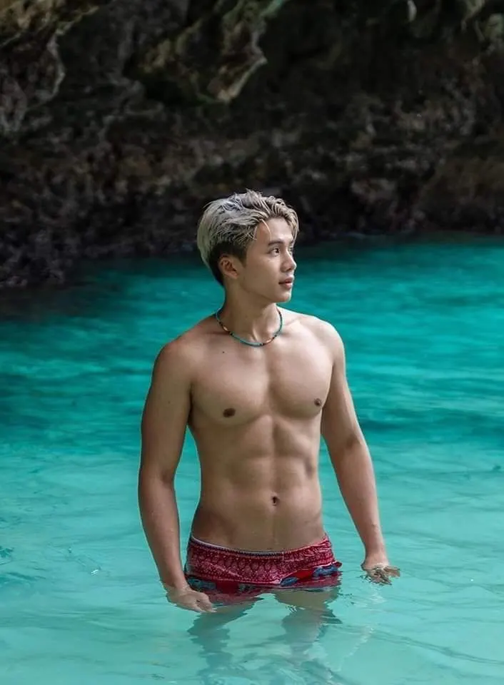 ฉันรักเขาอ่ะ
