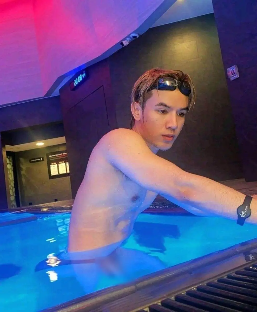 อยากเล่นน้ำด้วยจัง