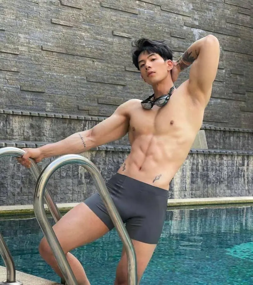 ถอดโชว์เรือนร่าง 2830