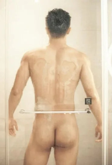 เมียไม่อยู่ เพื่อนหมู่ผัว