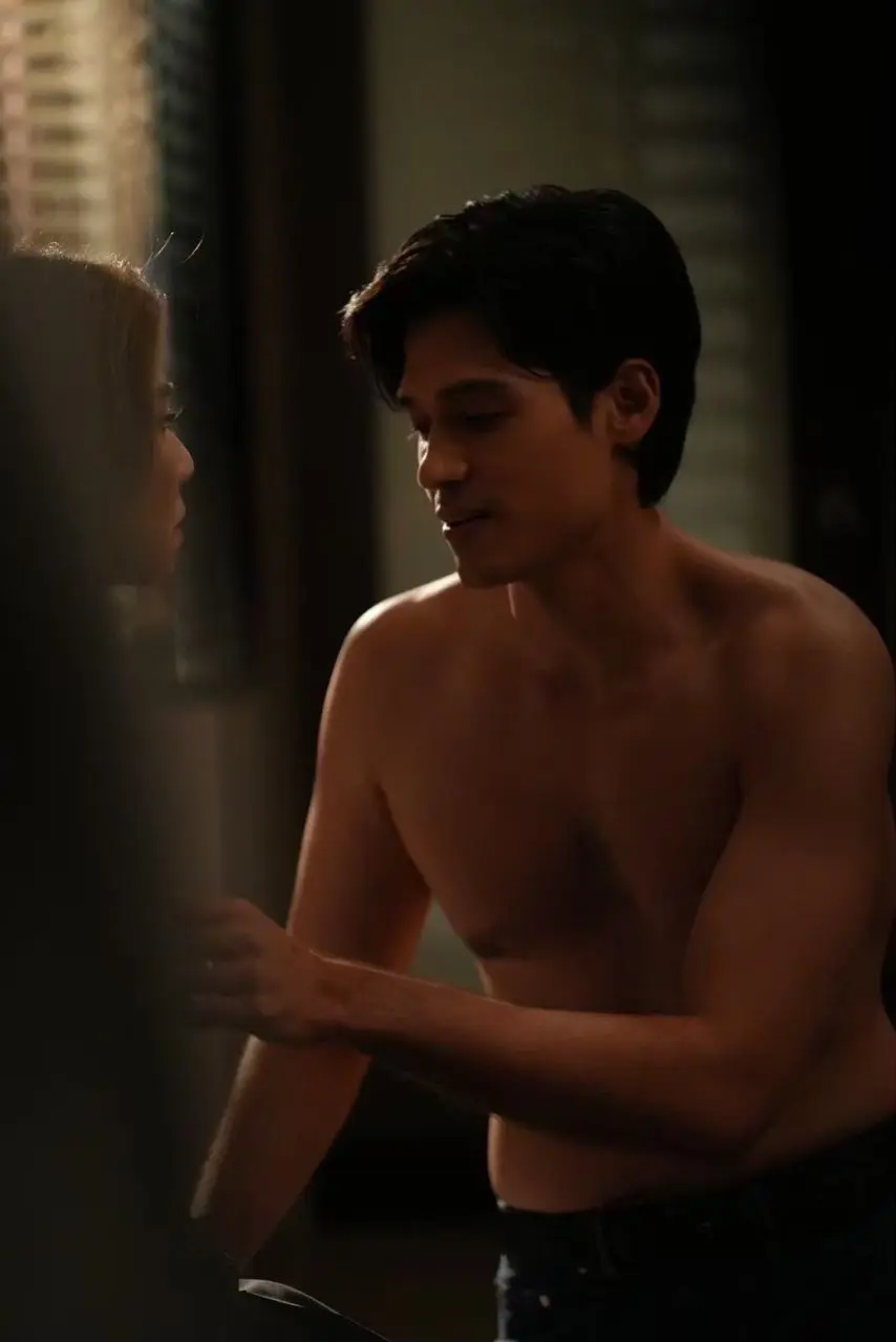 หนุ่มๆในฉากสงครามเงิน