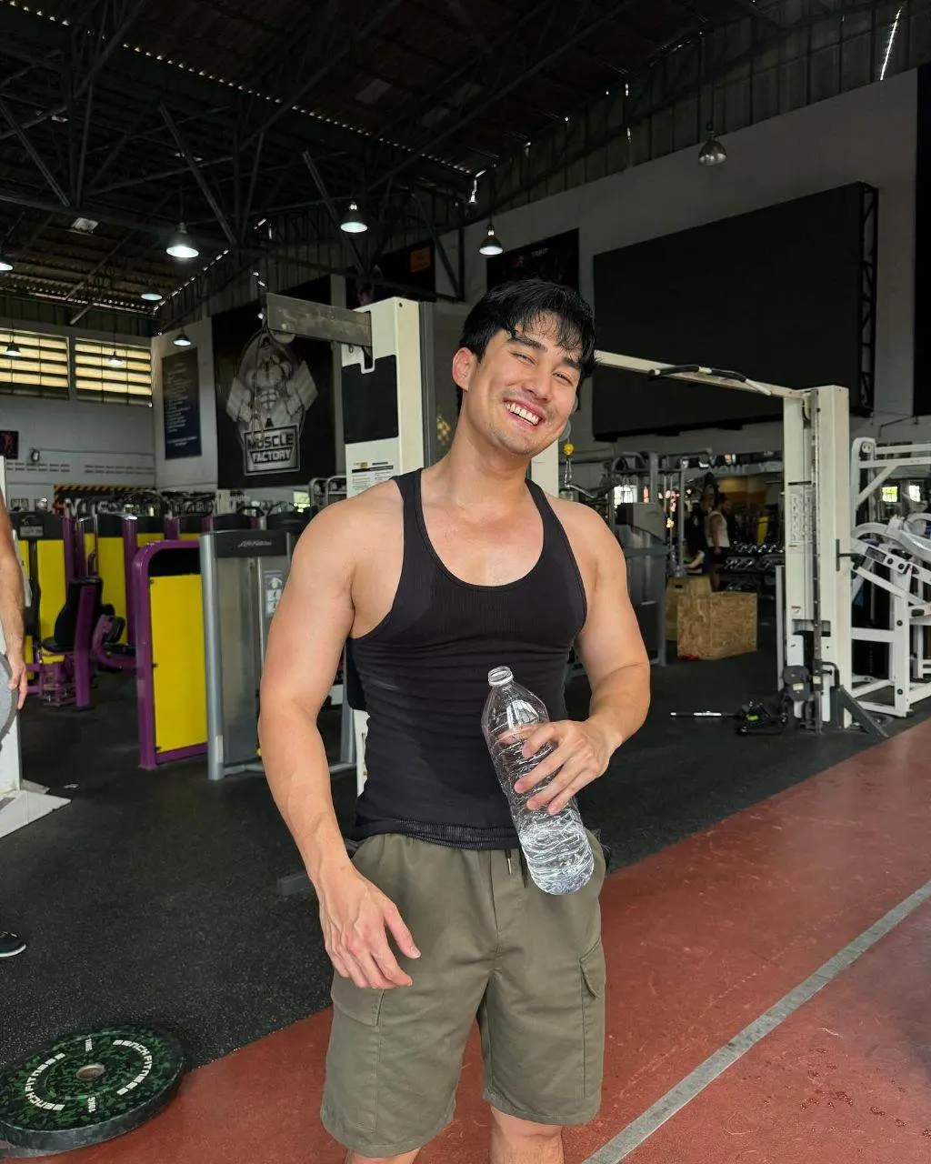 เพ่ดิวหุ่นหมีกำลังน่าฟัด