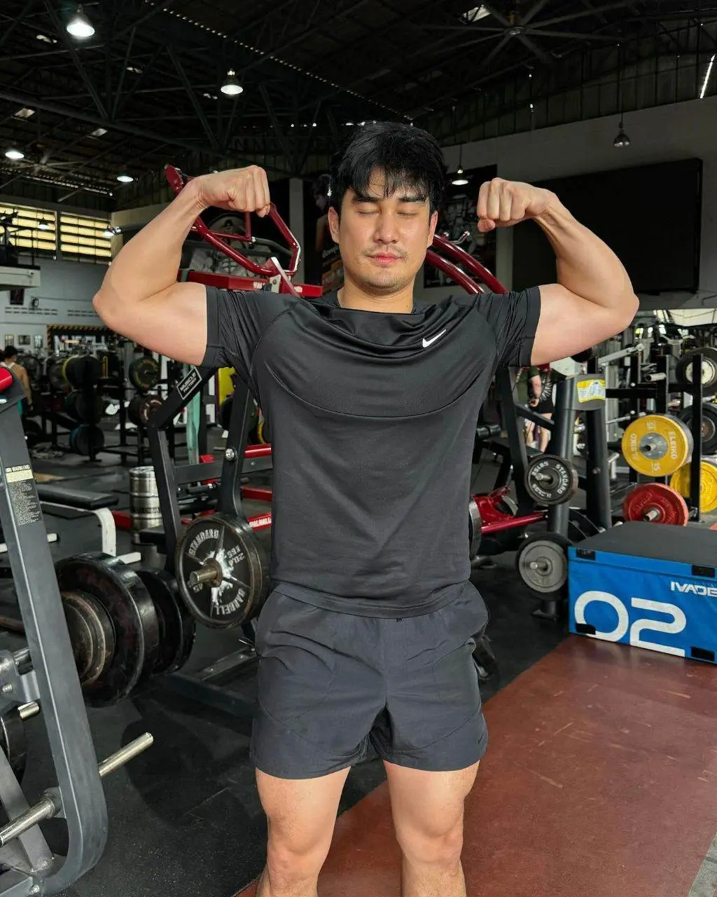 เพ่ดิวหุ่นหมีกำลังน่าฟัด