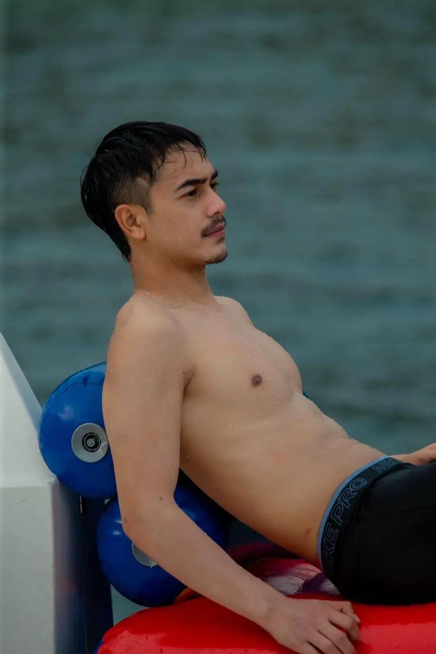 หล่อสดใสเดินไปมั้ย?พ่อเอ้ย
