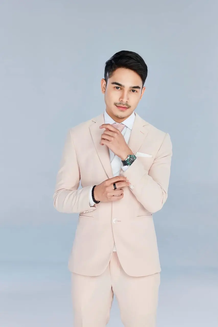 หล่อสดใสเดินไปมั้ย?พ่อเอ้ย