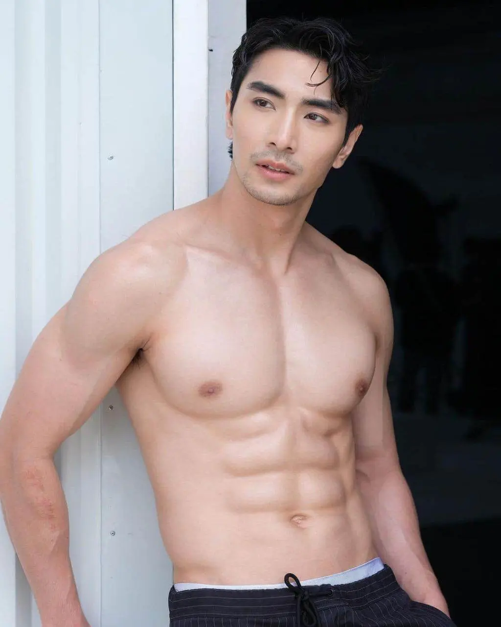 หล่อสดใสเดินไปมั้ย?พ่อเอ้ย