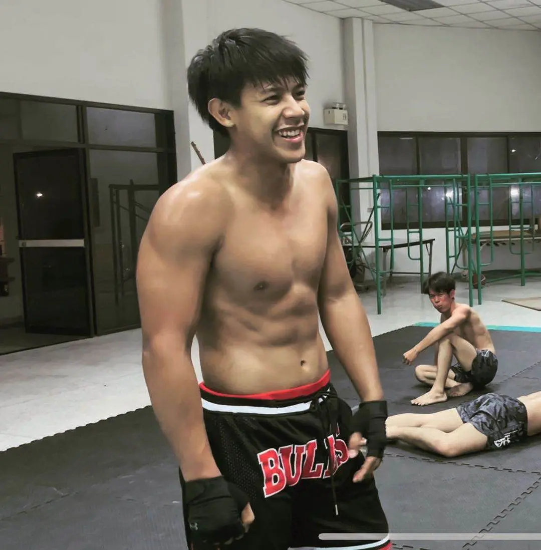 ช่วงส่วนบนคนแซ่บ