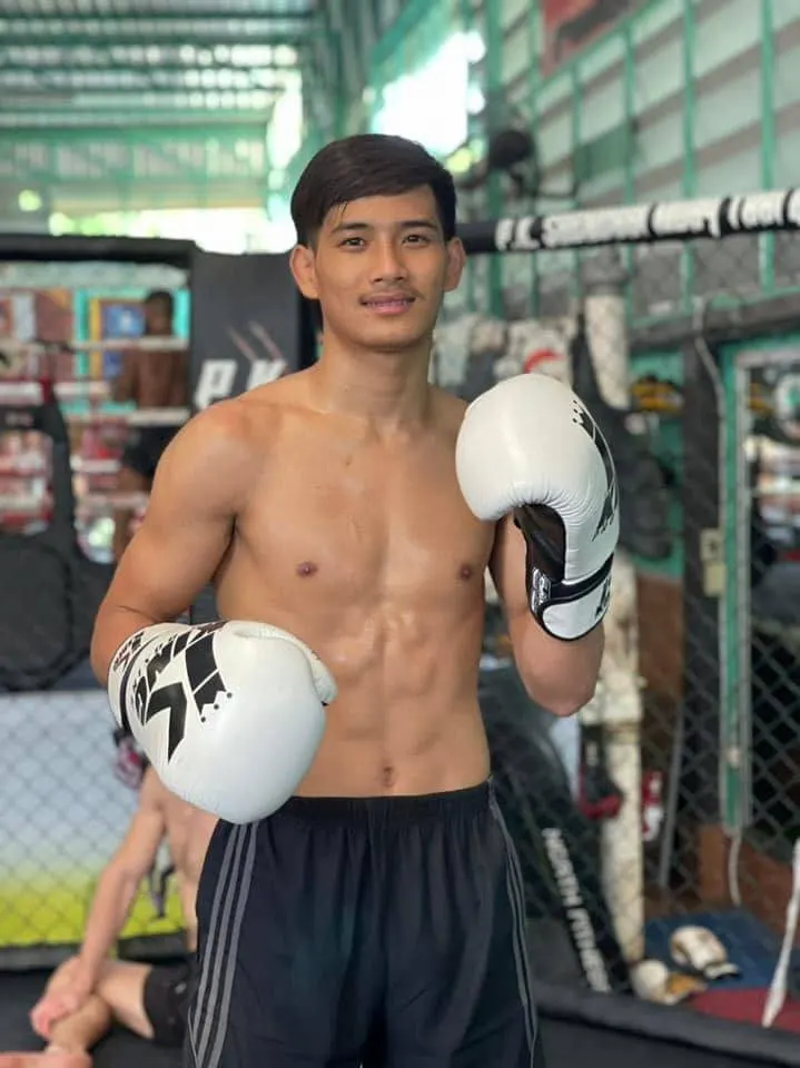 วงแขนแสนสะท้าน