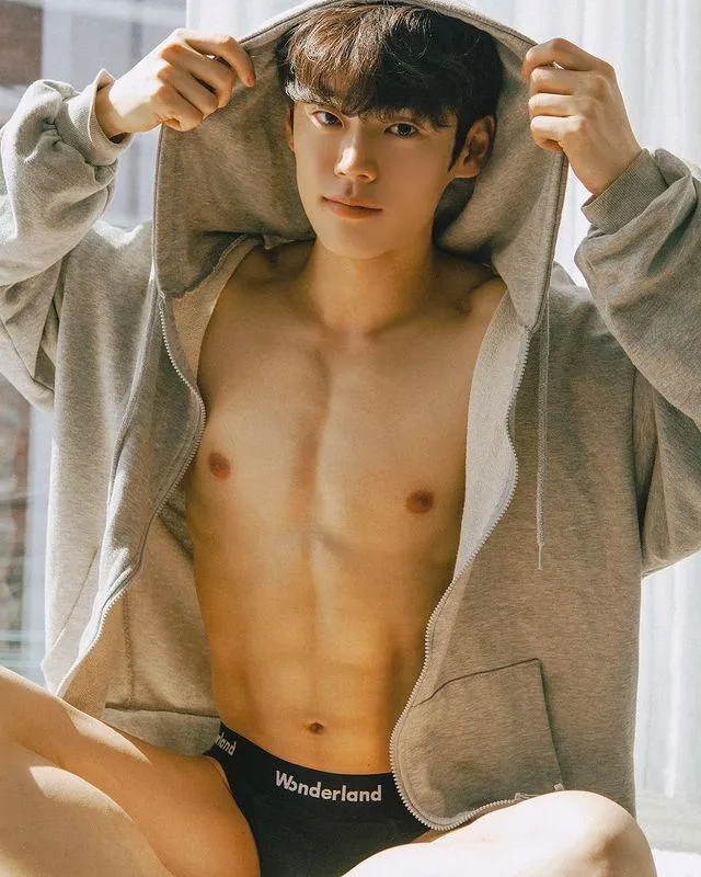Sexy 9