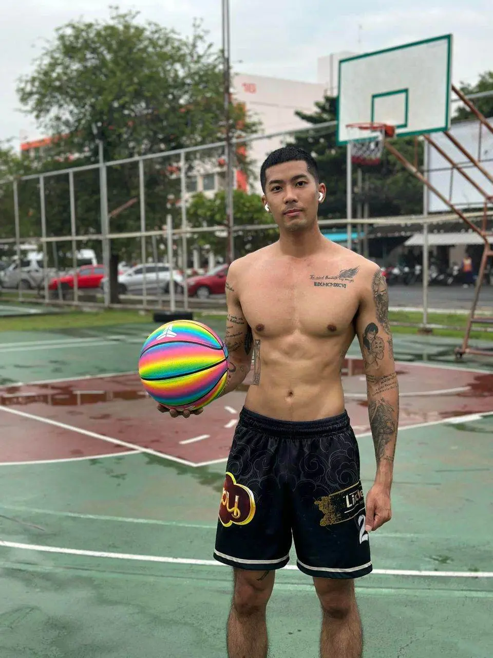 น่าเข้าไปกัดพุง