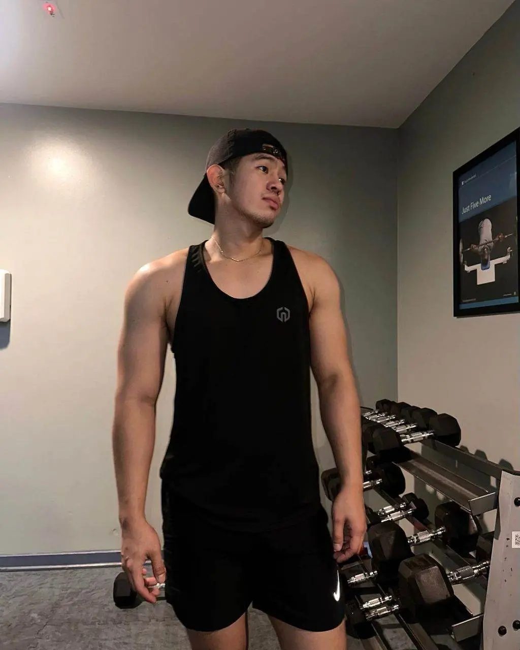 น่าเข้าไปกัดพุง