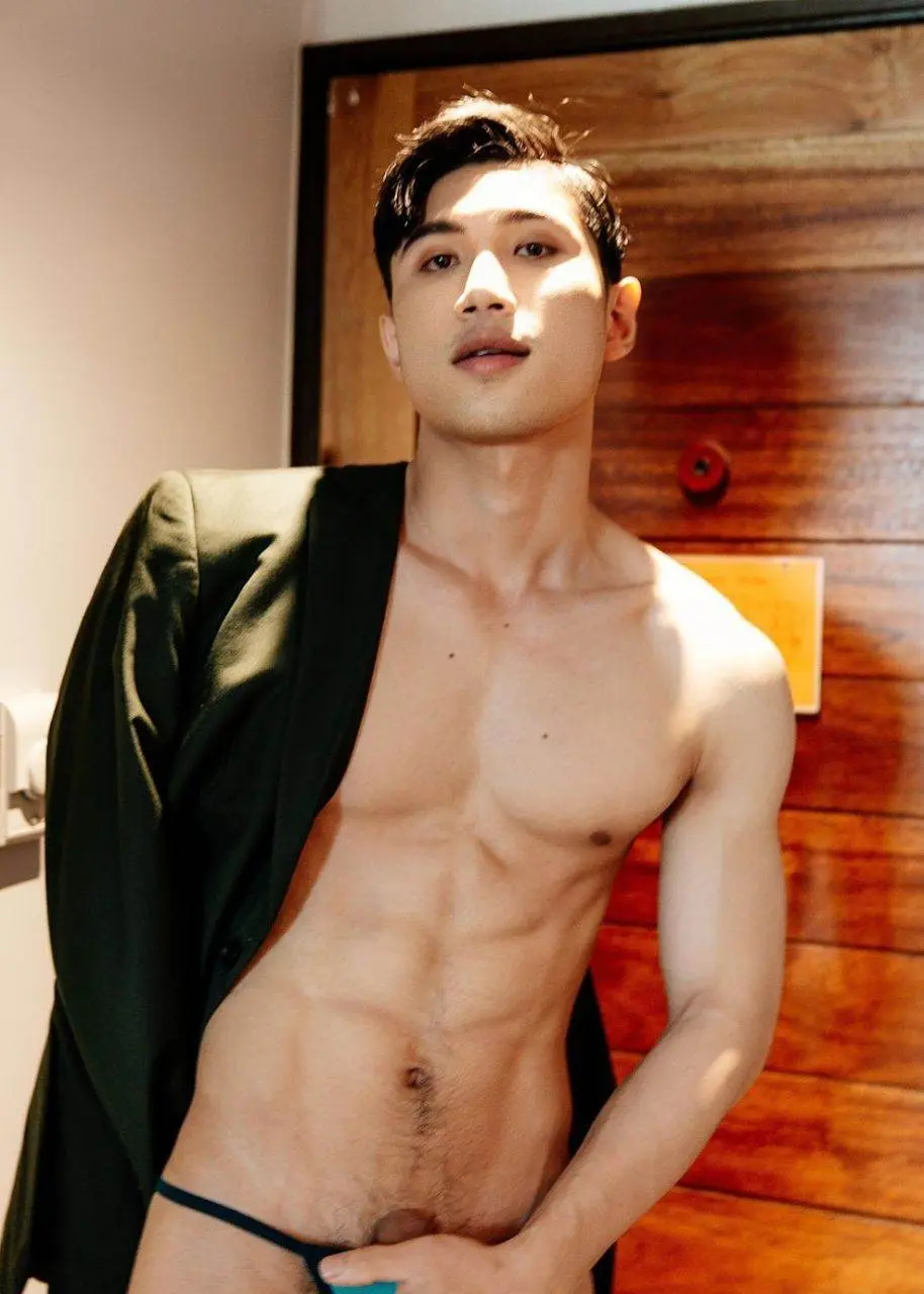 หนุ่มหล่อขึ้นปก 1177.4